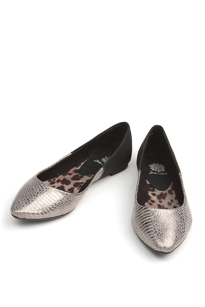 Kassia Flat in Pewter