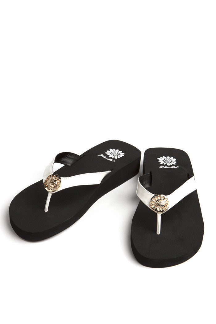 Eda Flip-Flop in White