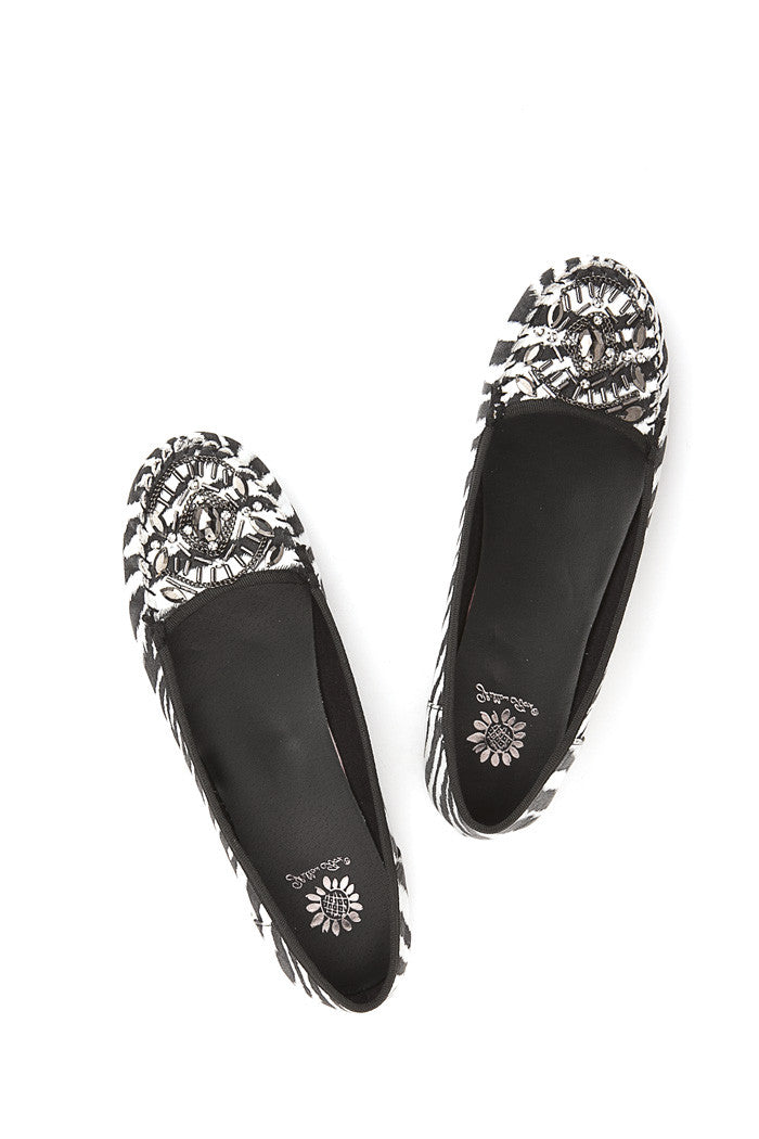 Cassandra Flat in Zebra