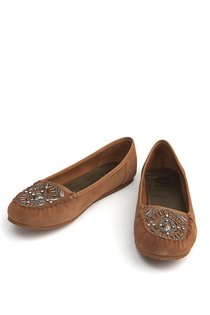 Cassandra Flat in Chestnut