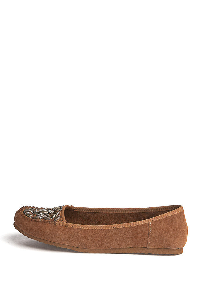 Cassandra Flat in Chestnut