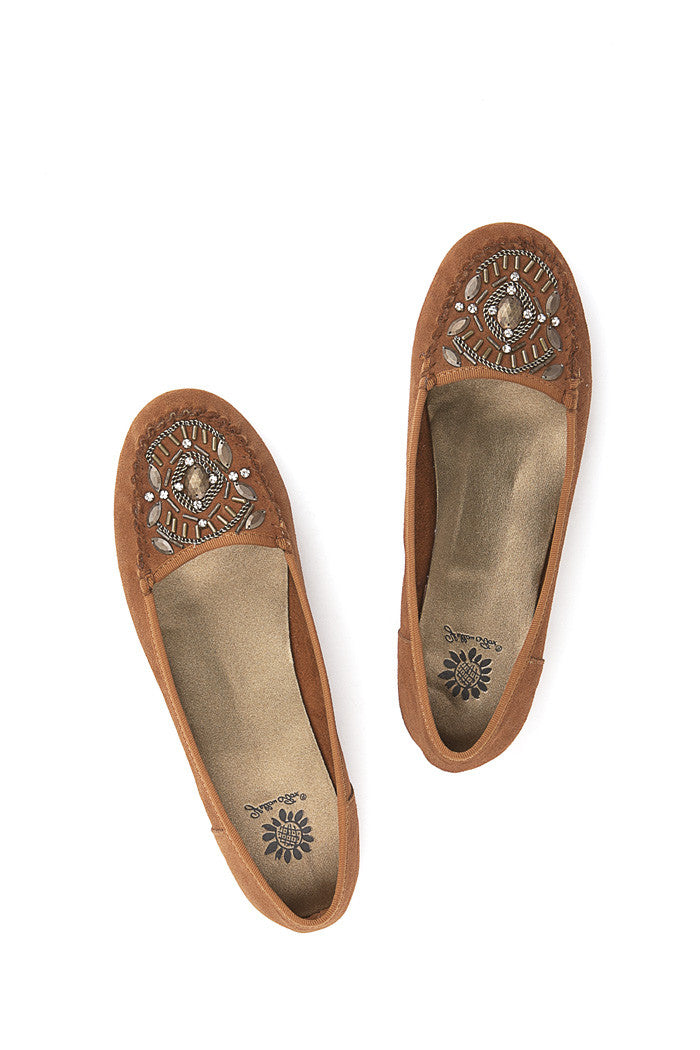 Cassandra Flat in Chestnut