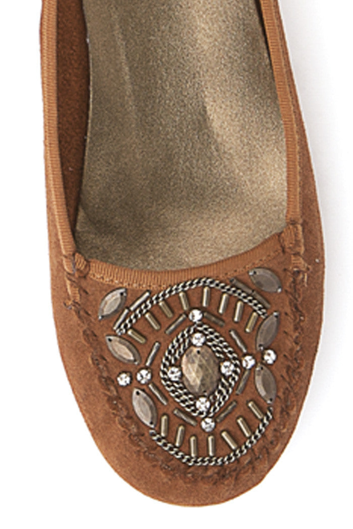 Cassandra Flat in Chestnut
