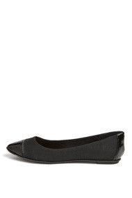 Lynn Flat in Black