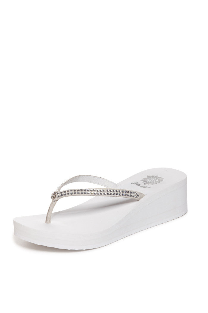 Custard Flip-Flop in White