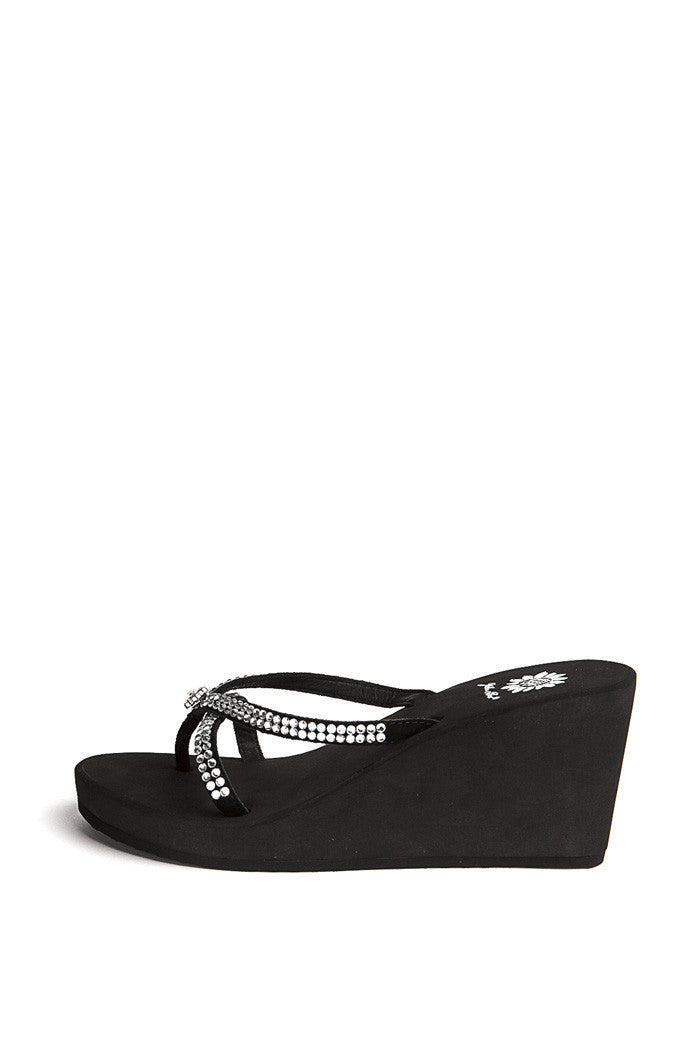 Gateway Wedge Flip-Flop in Black