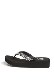 Romaine Flip-Flop in Black