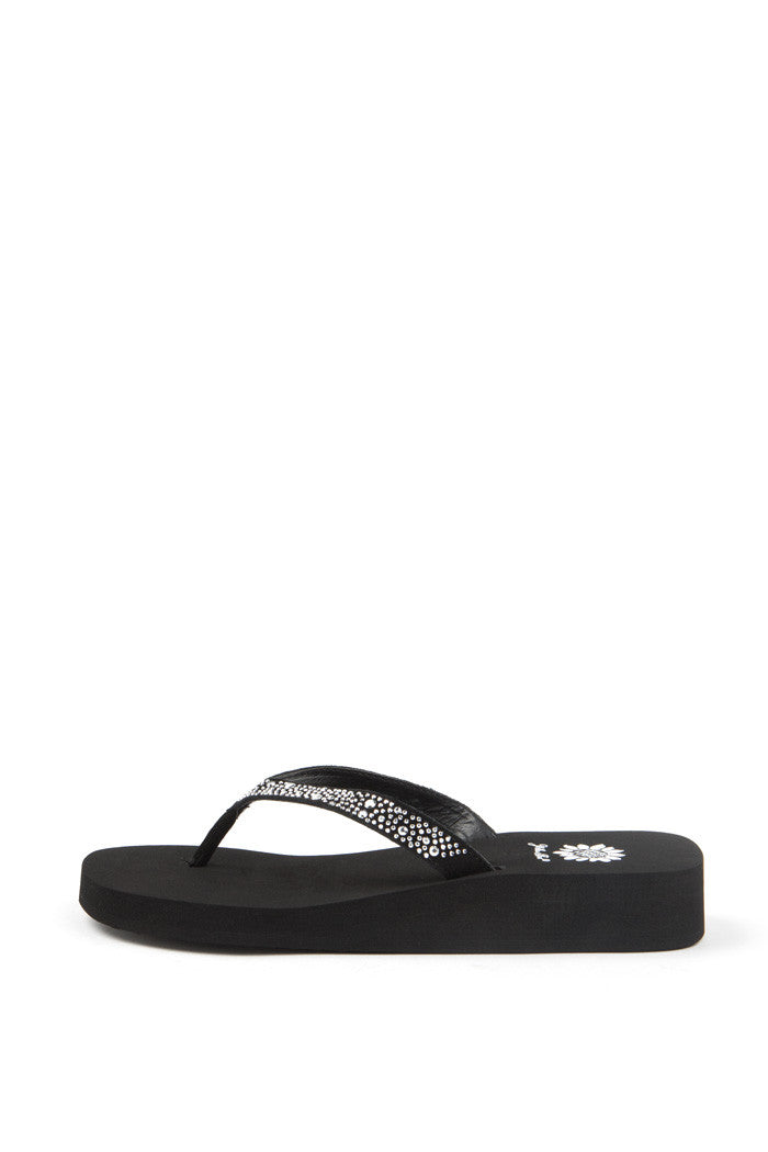 Zeus Flip-Flop in Black