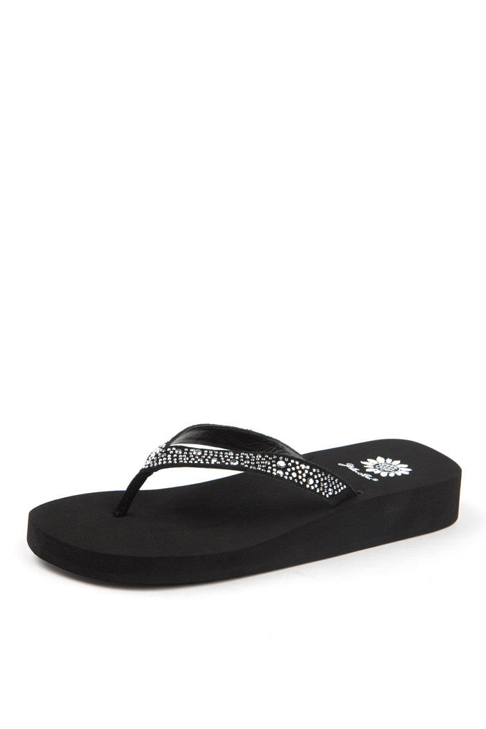 Zeus Flip-Flop in Black