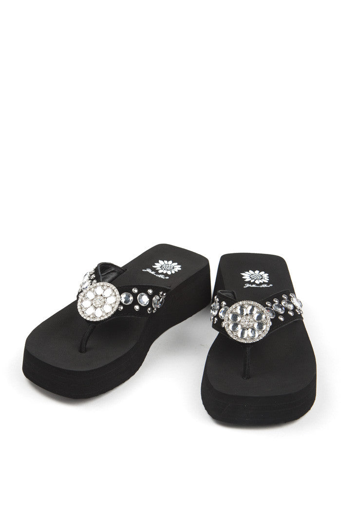 Zannie Flip-Flop in Black