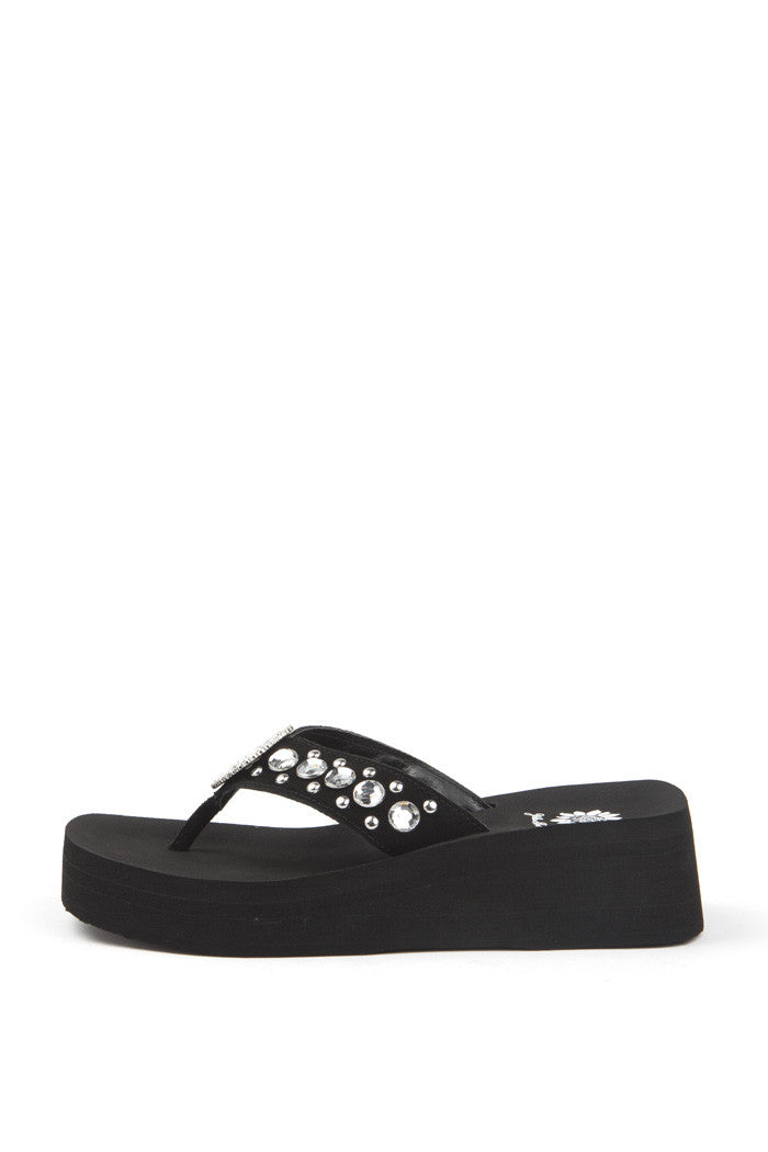 Zannie Flip-Flop in Black