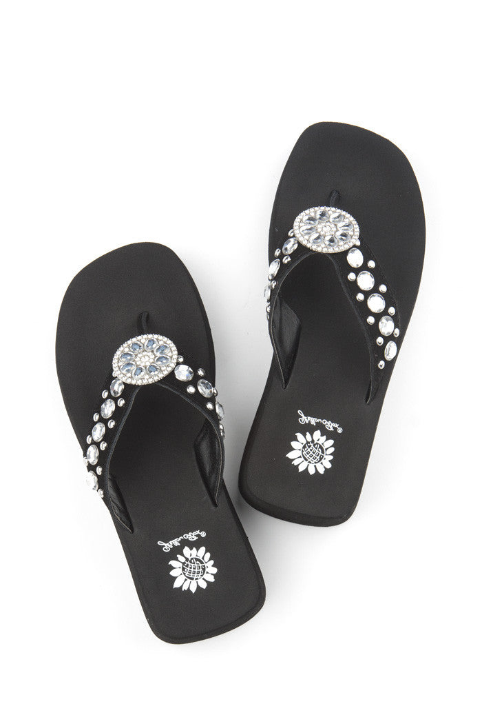 Zannie Flip-Flop in Black