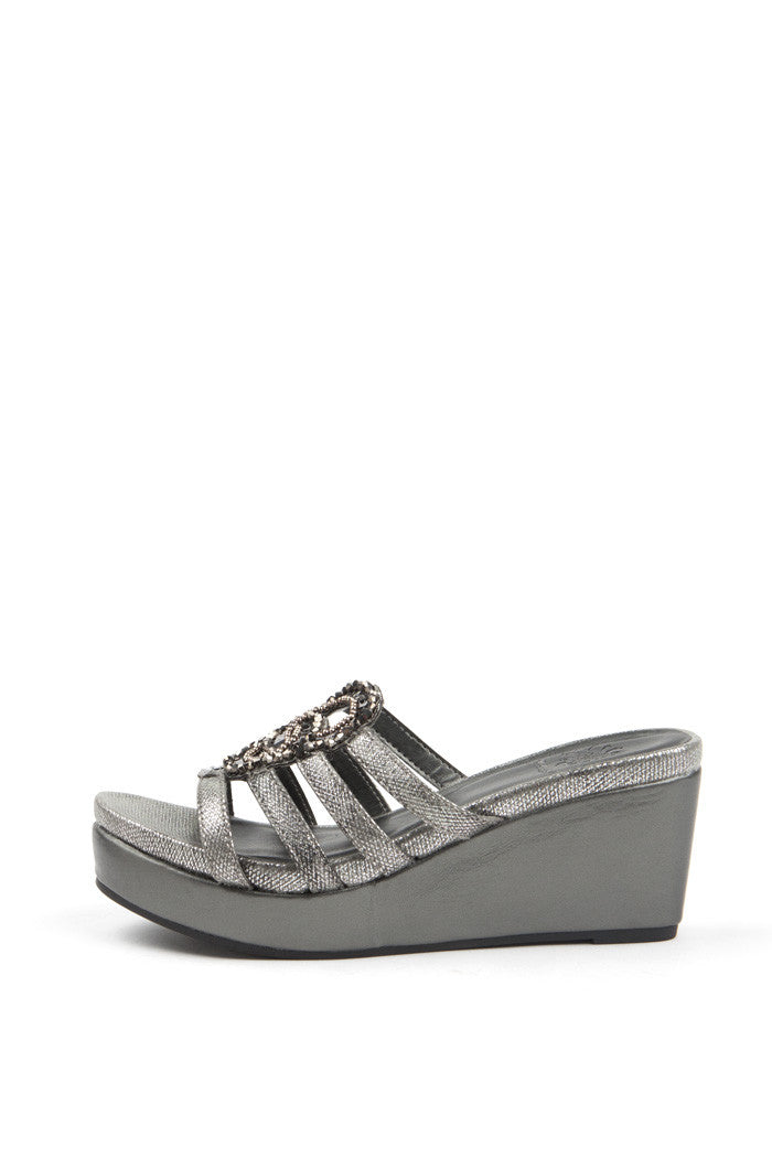 Tiberia Wedge in Pewter