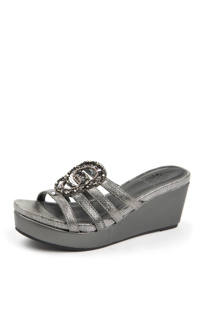 Tiberia Wedge in Pewter