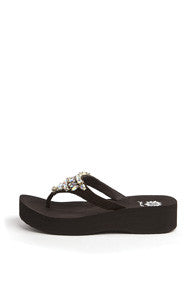 Aveline Flip-Flop in Brown