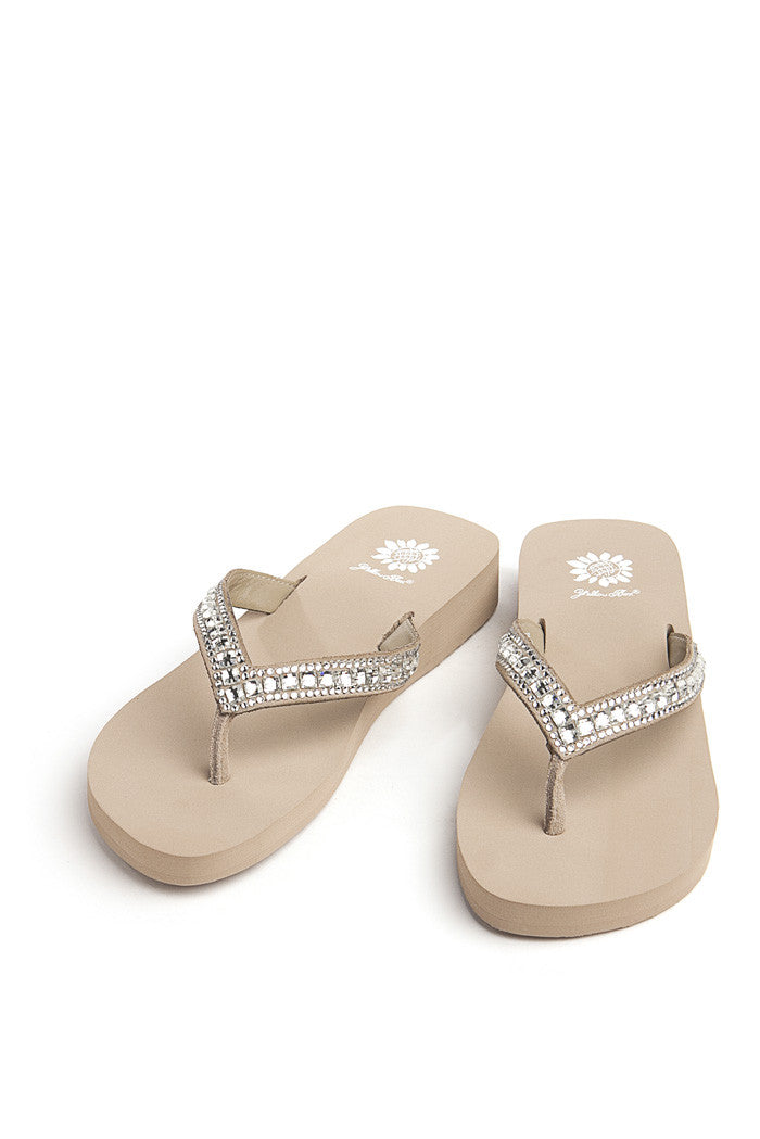 Zabrina Flip-Flop in Taupe