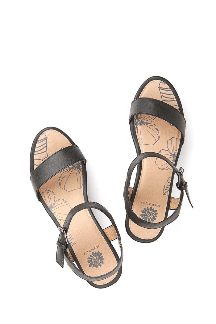 Coreen Wedge in Black