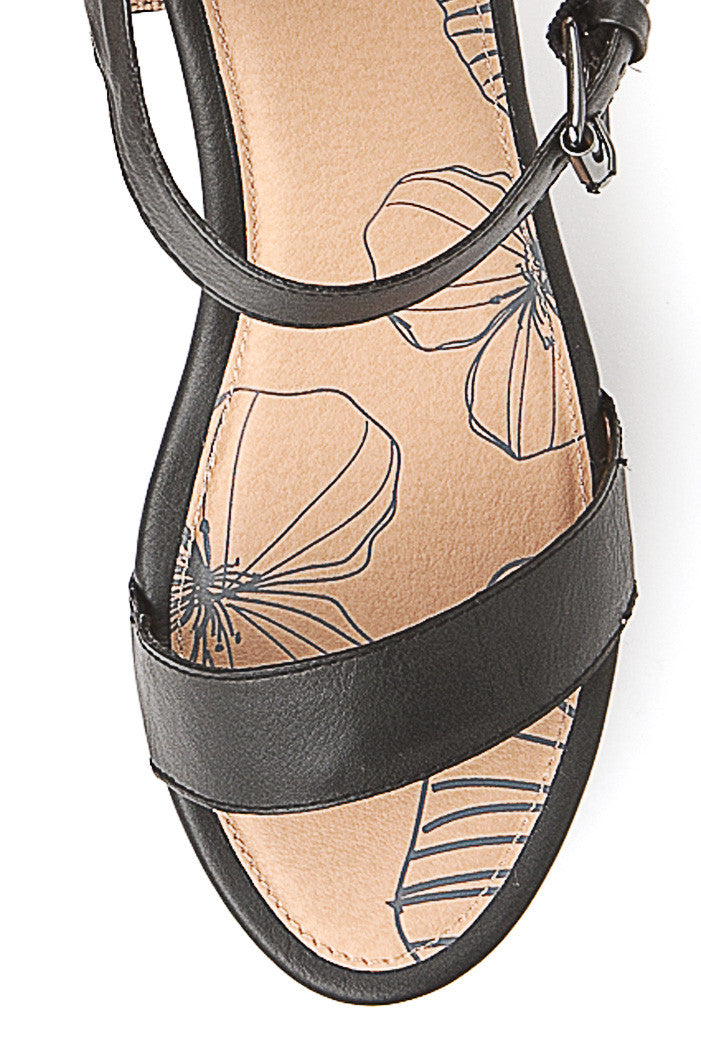 Coreen Wedge in Black