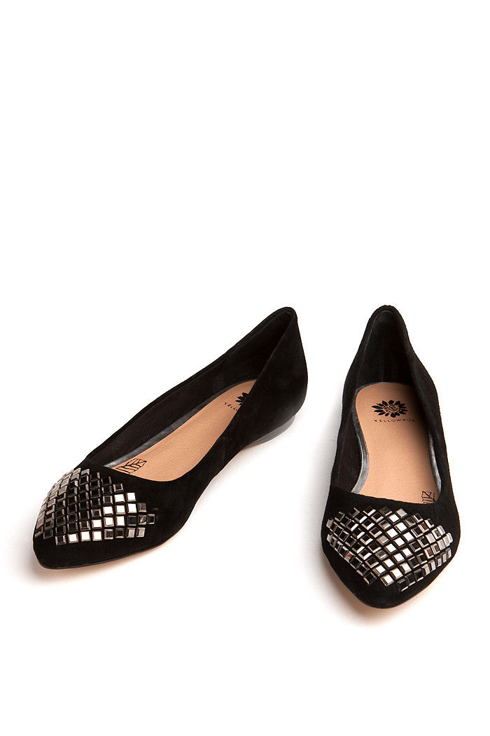 Ishara Flat in Black