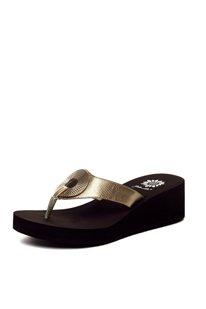 Latona Flip-Flop in Gold