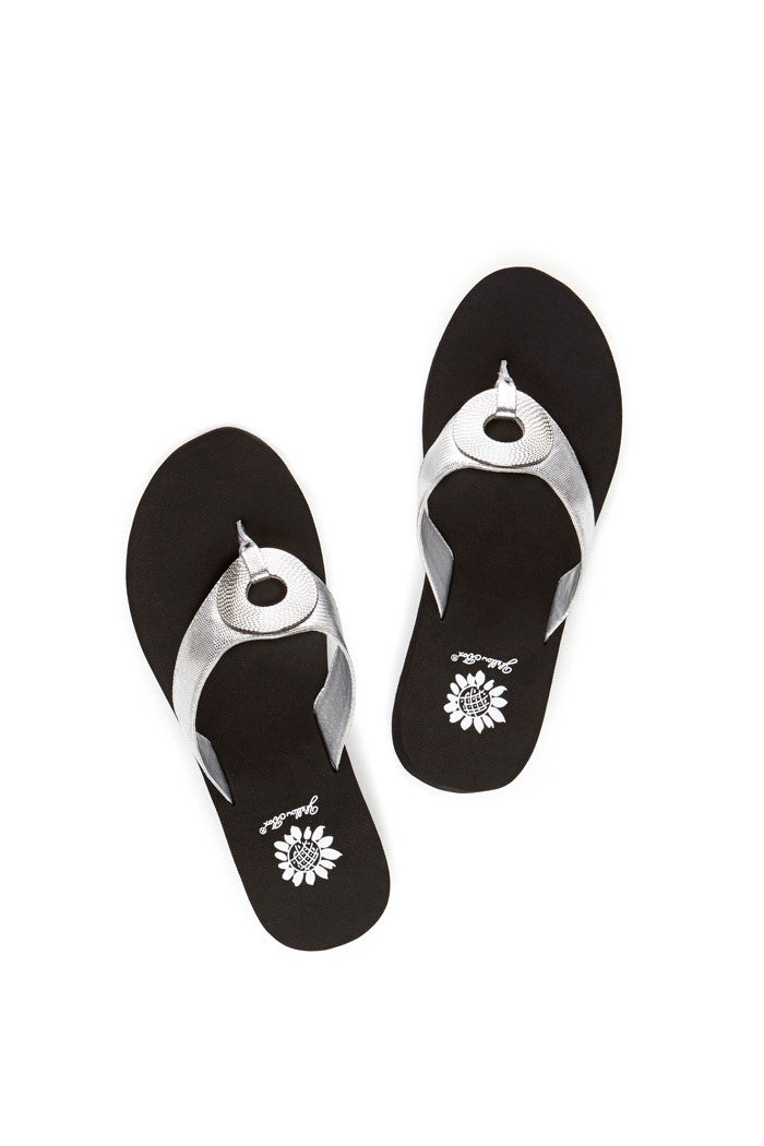 Latona Flip-Flop in Silver