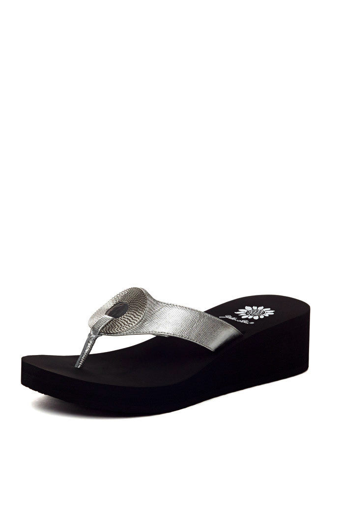 Latona Flip-Flop in Silver