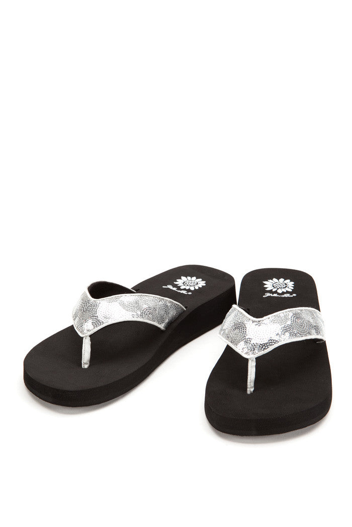 Yakira Flip-Flop in Silver