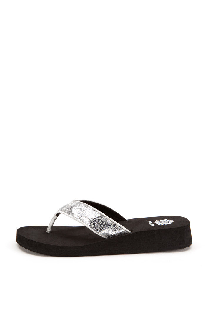 Yakira Flip-Flop in Silver