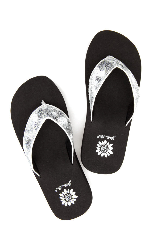 Yakira Flip-Flop in Silver