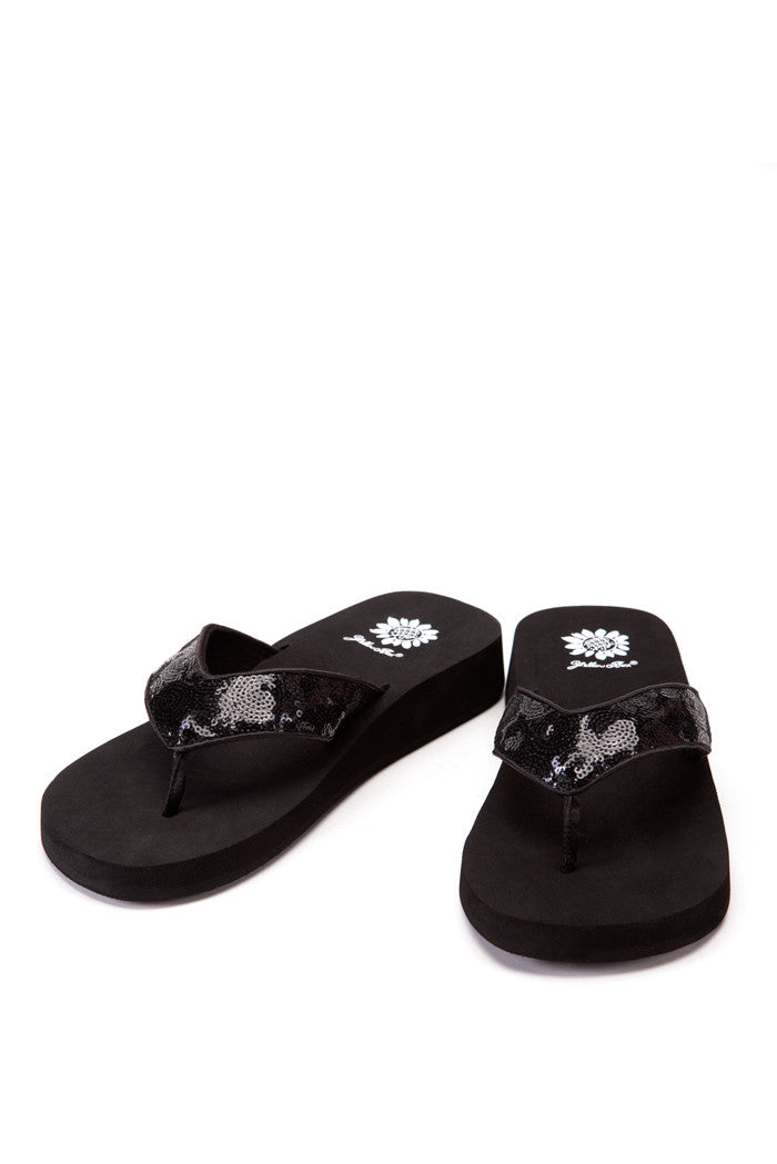 Yakira Flip-Flop in Black