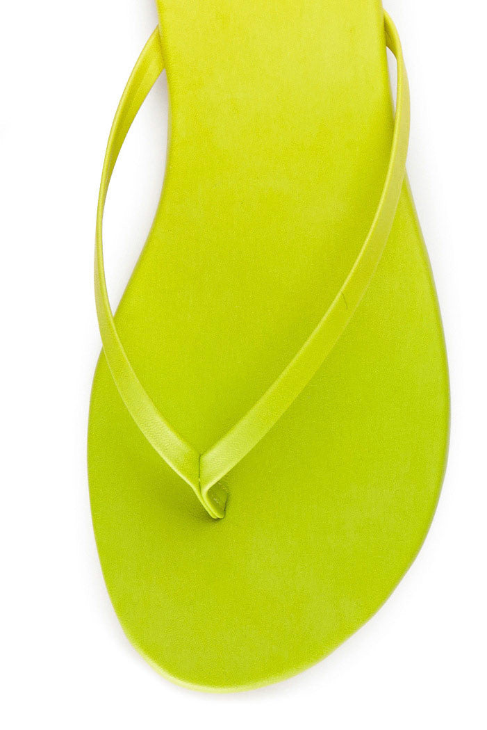 Daffodil Thong Sandal in Green