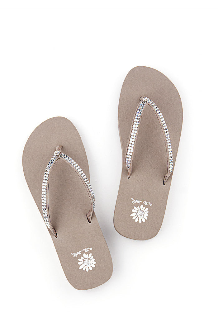 Jello Flip-Flop in Rich Taupe