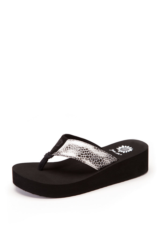 Elpisa Flip-Flop in White