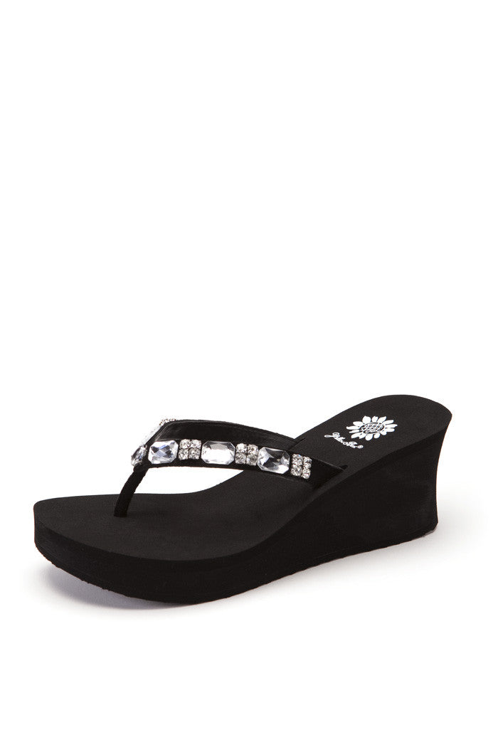 Fionola Wedge Flip-Flop in Black