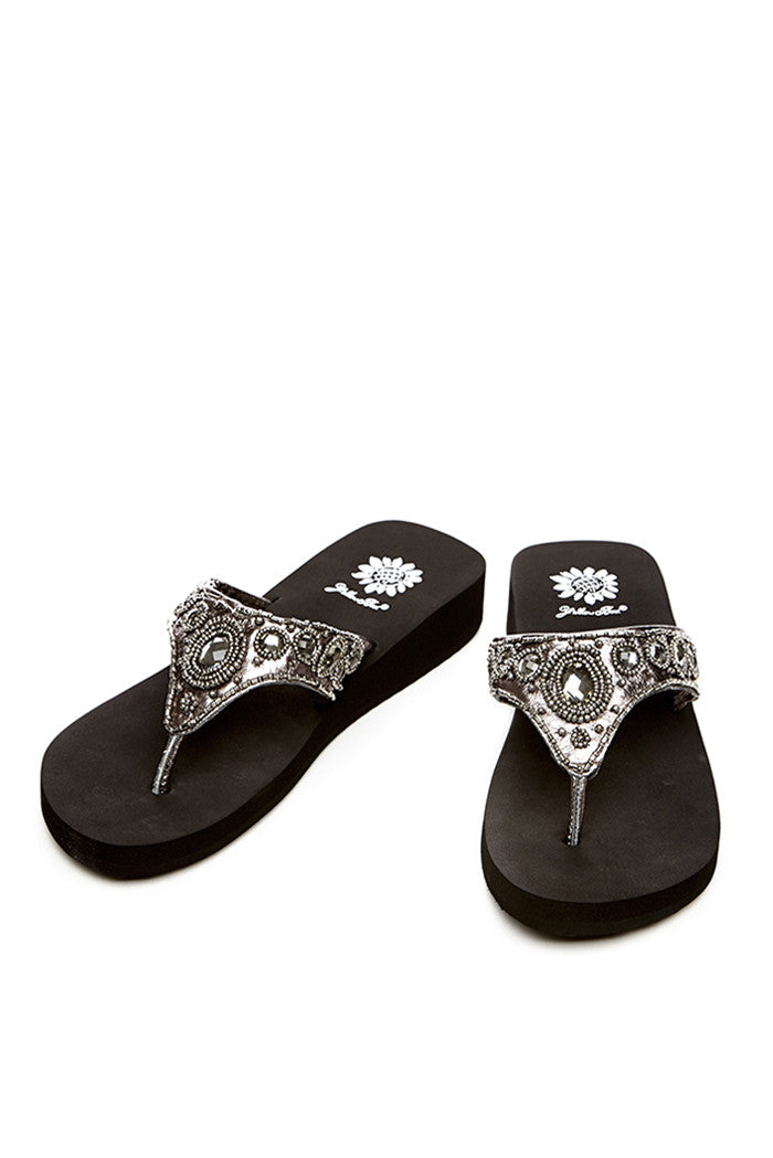 Janhavi Flip-Flop in Pewter