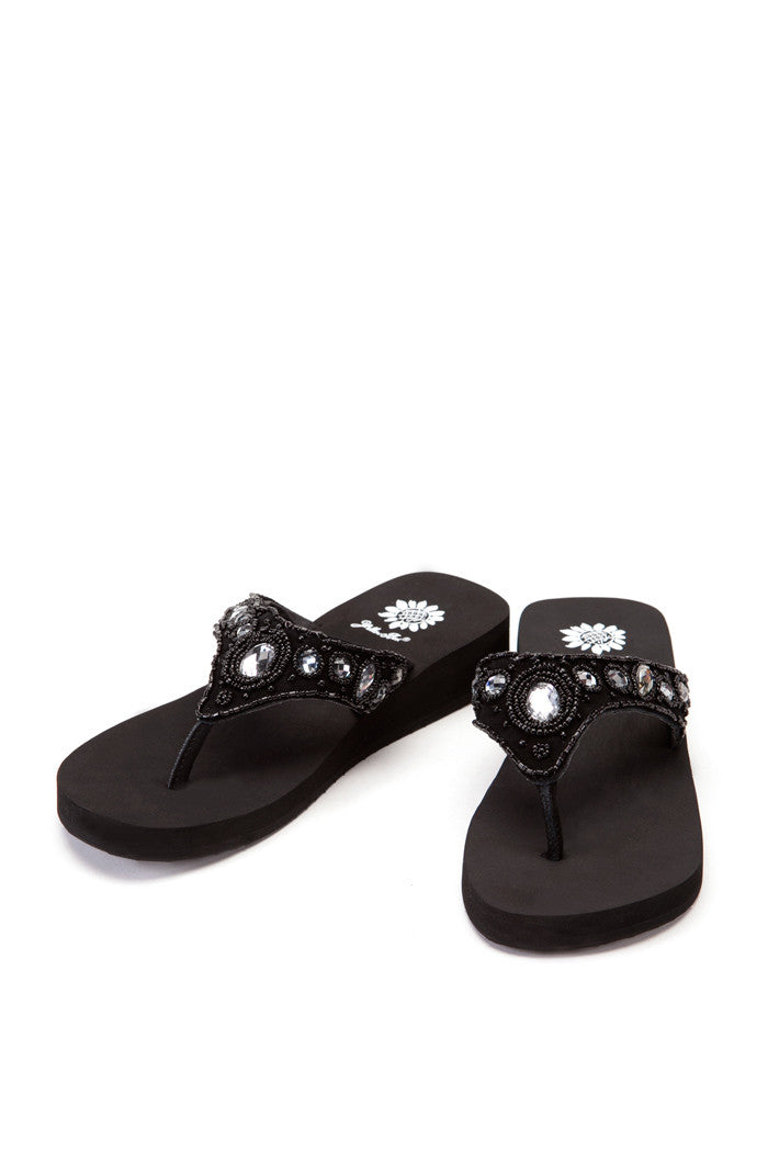 Janhavi Flip-Flop in Black