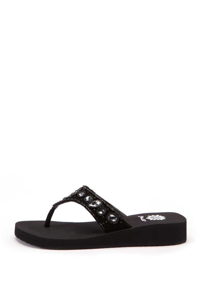 Janhavi Flip-Flop in Black