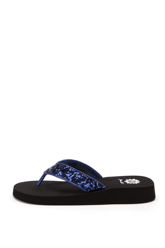 Kuria Flip-Flop in Navy