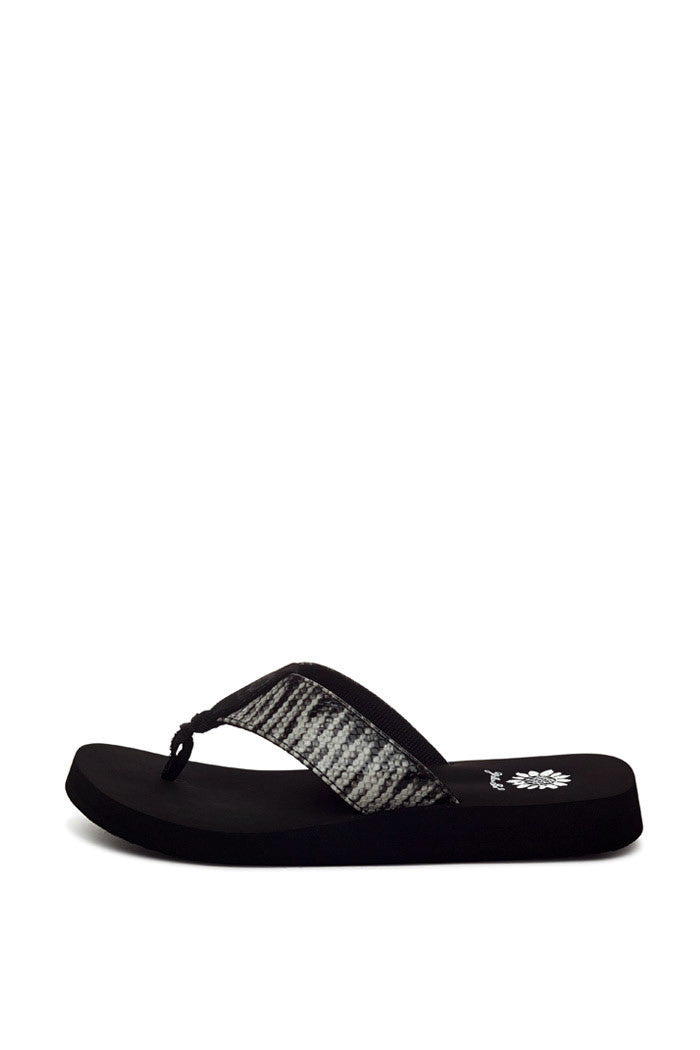 Magenta Flip-Flop in Black