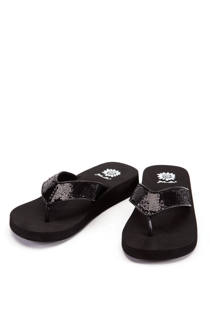 Neila Flip-Flop in Black