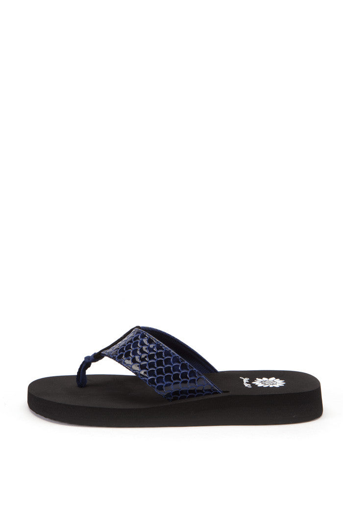 Sammi Flip-Flop in Navy