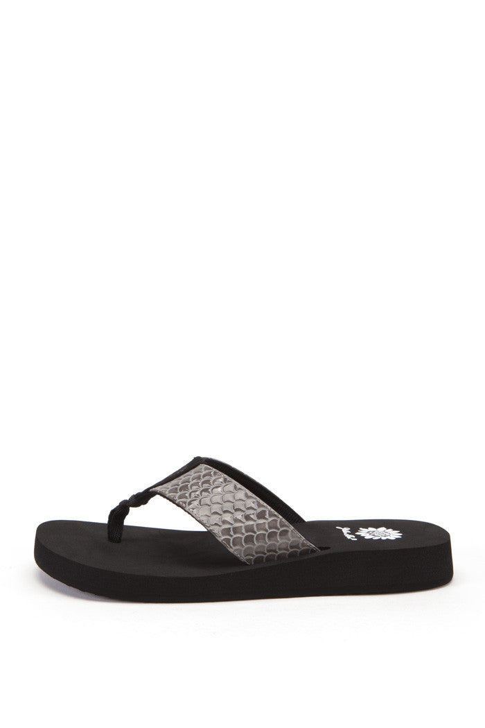 Sammi Flip-Flop in Gray