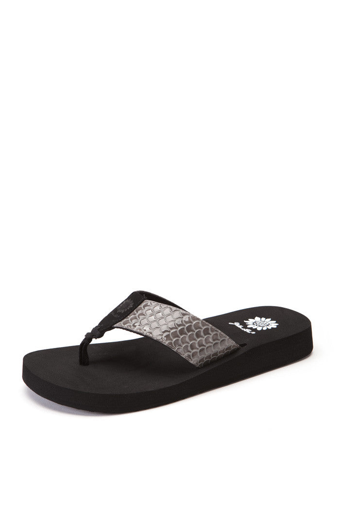 Sammi Flip-Flop in Gray