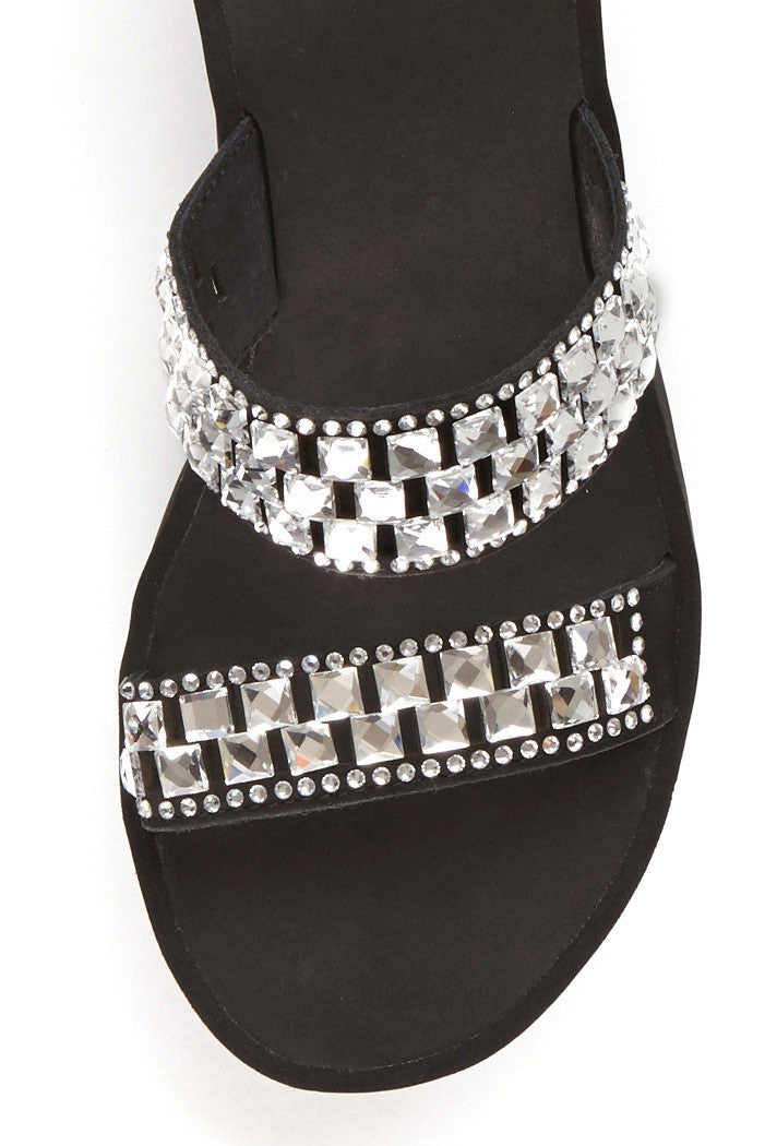 Hedia Wedge in Black