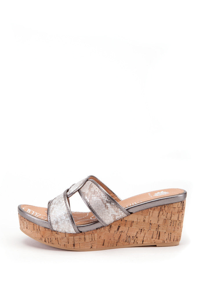 Elana Wedge in Silver