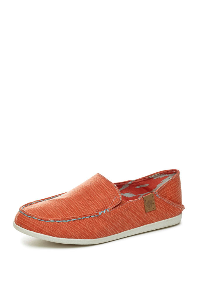 Lizzie Flat in Coral