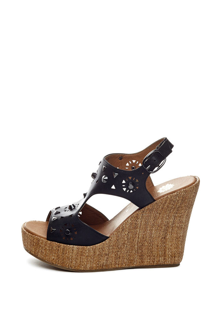 Maribel Wedge in Black