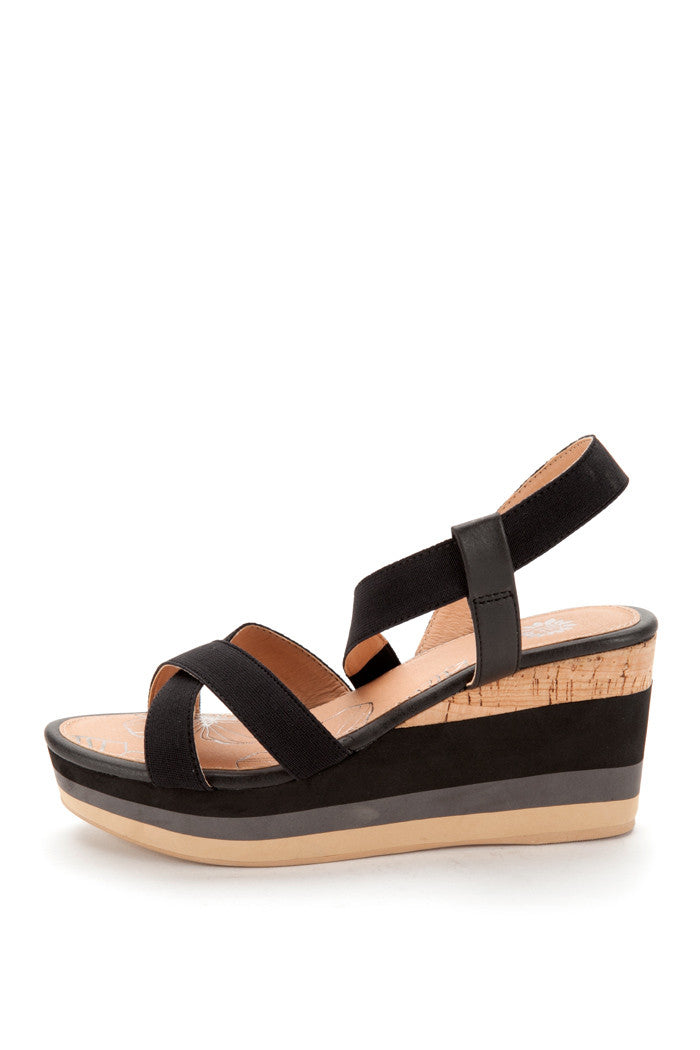 Mimosa Wedge in Black