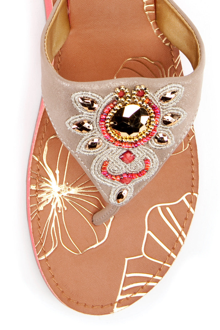 Nyoko Sandal in Gold