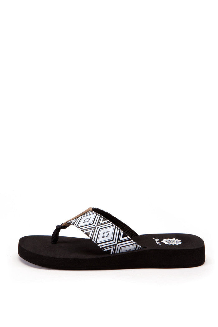 Yadira Flip-Flop in White